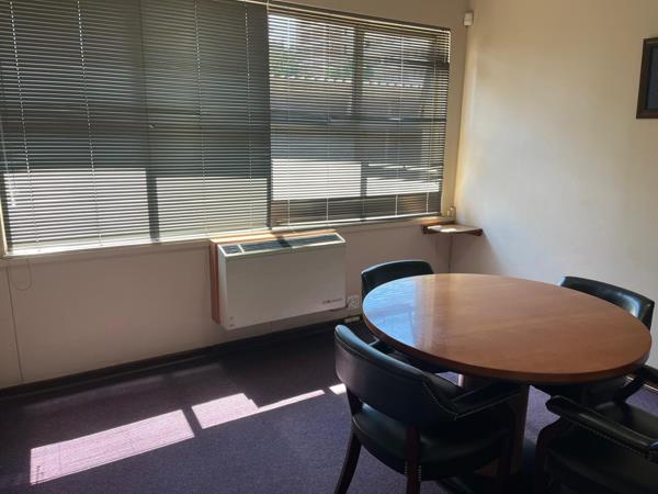 92  m² Commercial space