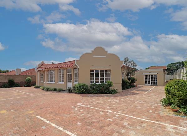 300 m² Commercial space