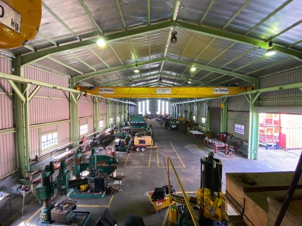 1 900  m² Industrial space