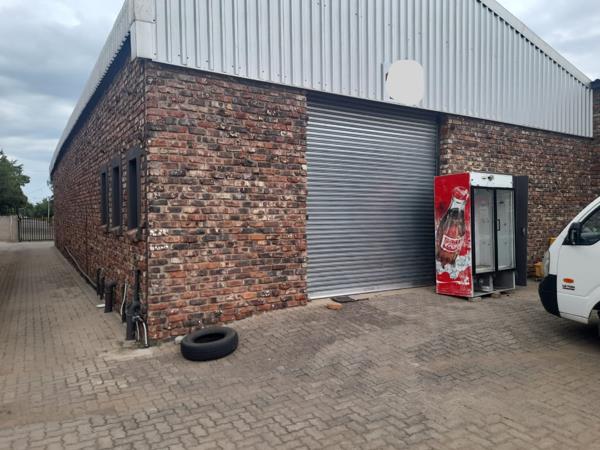 236  m² Industrial space