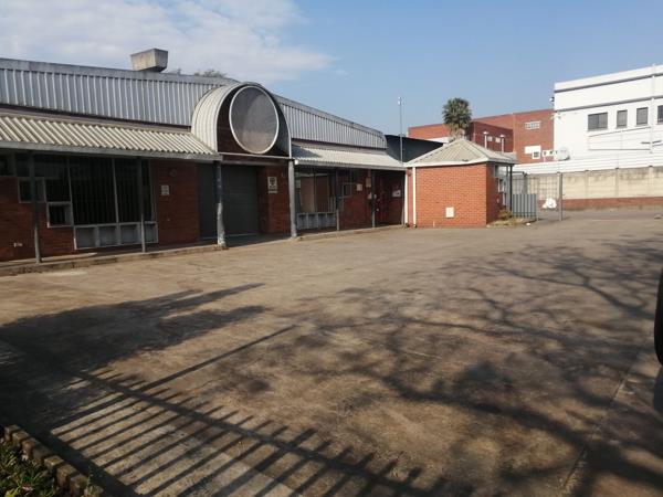 351  m² Industrial space