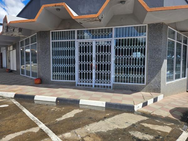 90  m² Retail Space