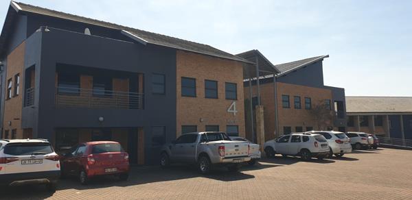 124  m² Commercial space