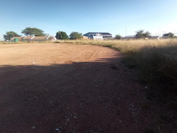 1 920 m² Land