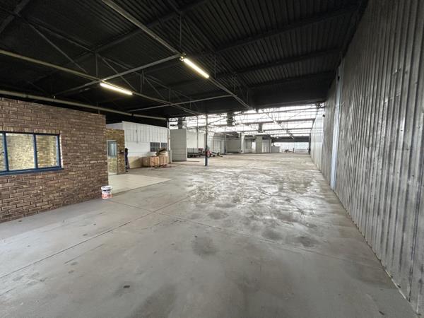 1 458  m² Industrial space