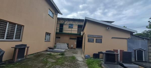 2 035  m² Industrial space