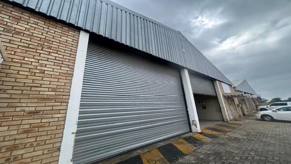 817  m² Industrial space