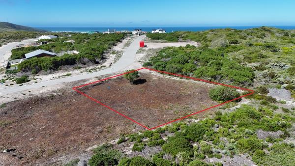821 m² Land