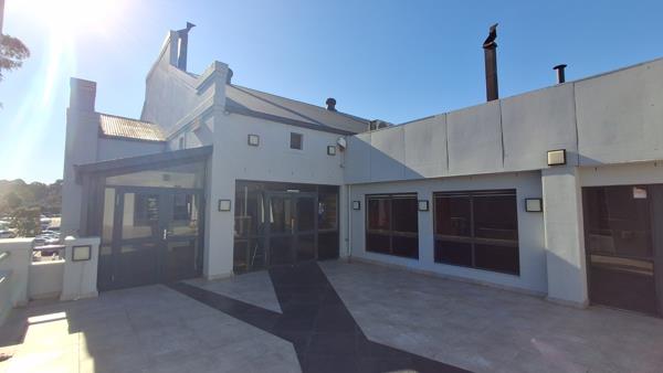 589 m² Office Space