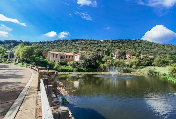 688 m² Land