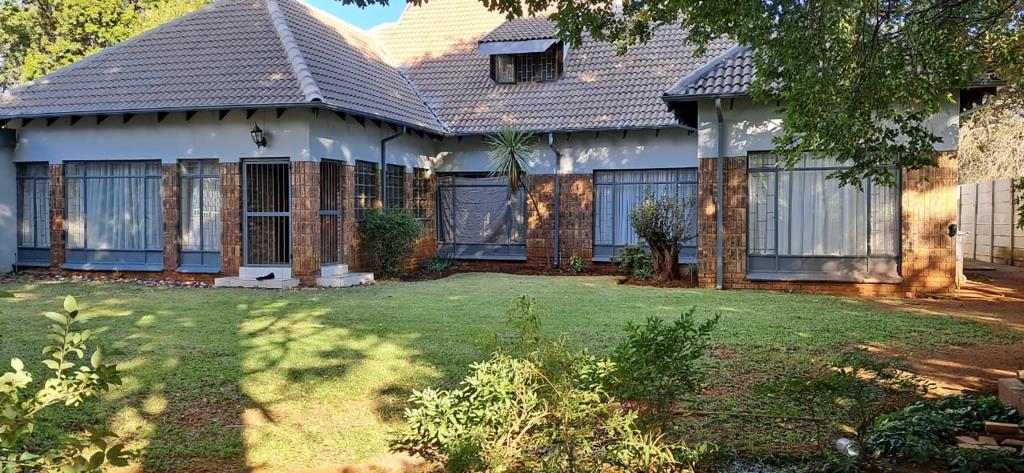 5 Bedroom House