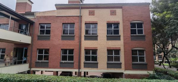 109  m² Commercial space