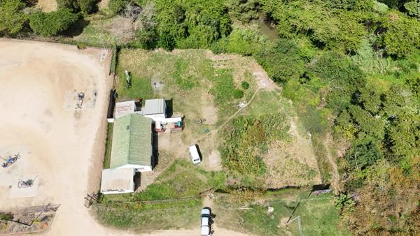 1 225  m² Commercial space