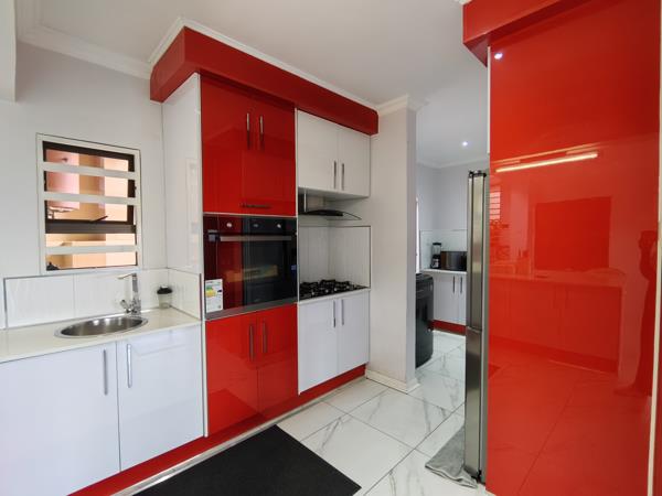 5 Bedroom House