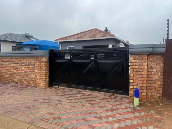 2 Bedroom House