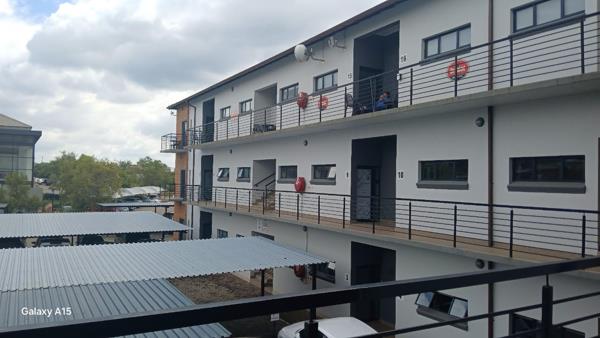 84  m² Commercial space