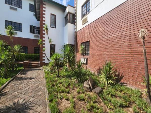 240  m² Office Space