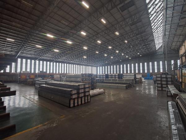 14 600  m² Industrial space