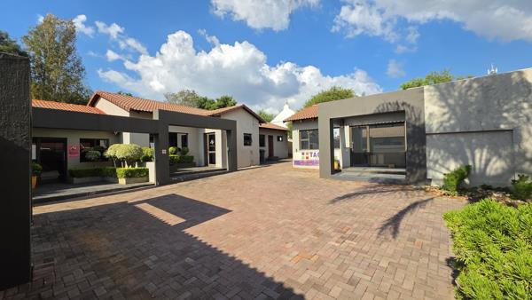 176  m² Commercial space