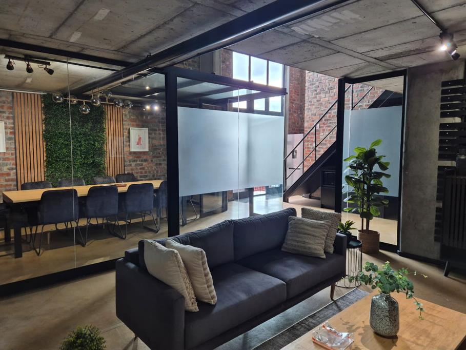 200  m² Commercial space