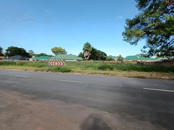 547 m² Land