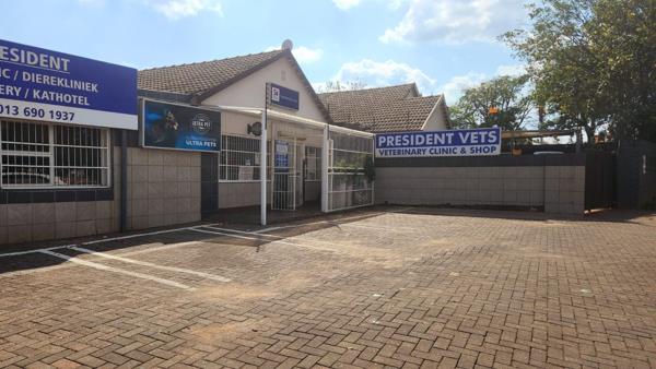 280  m² Commercial space