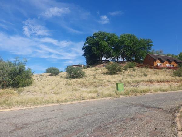 1 284 m² Land