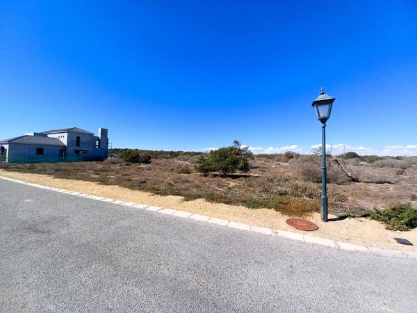 523 m² Land