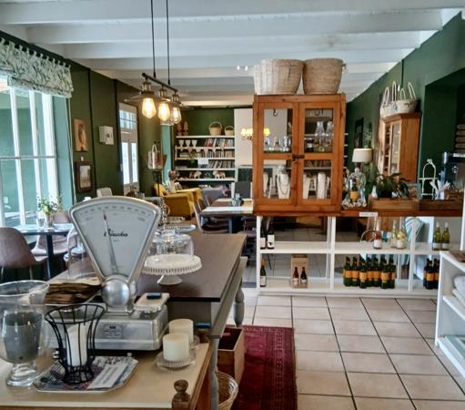 241  m² Commercial space