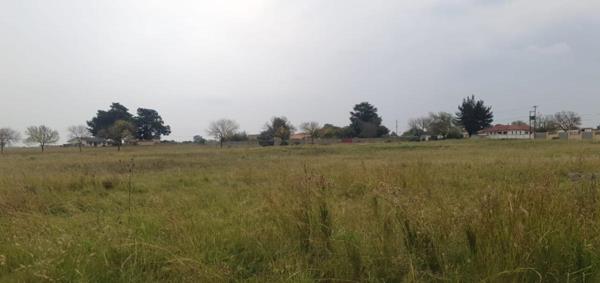 1 558 m² Land