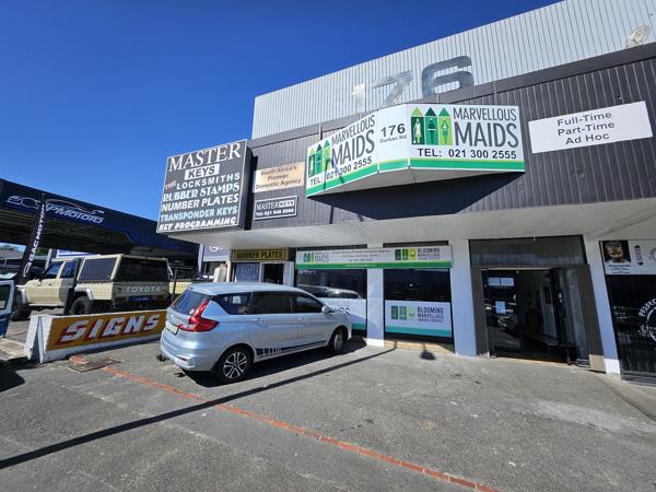 1 438 m² Commercial space