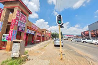 669  m² Commercial space