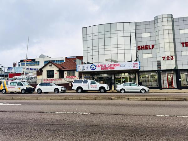 920  m² Commercial space