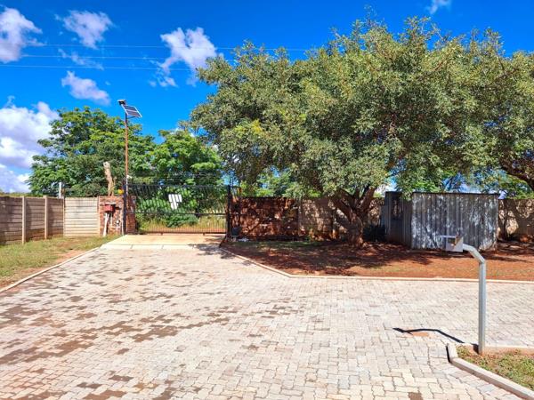 8 565 ha Smallholding