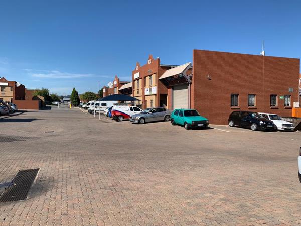 203  m² Industrial space