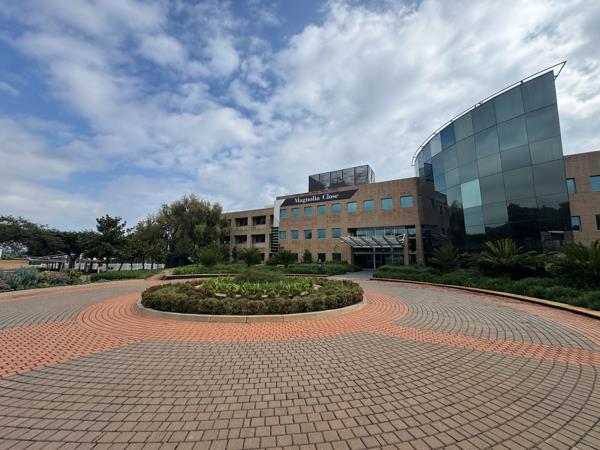 674 m² Commercial space