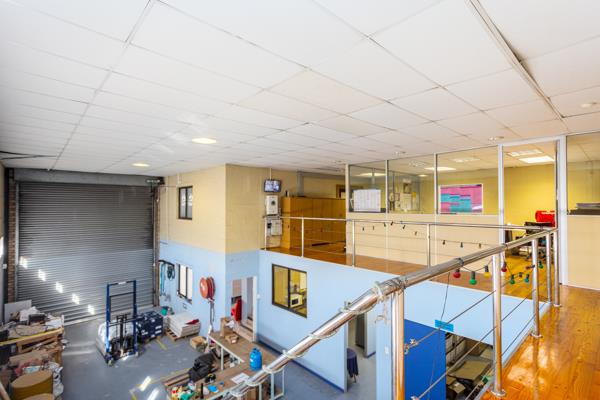 398  m² Industrial space