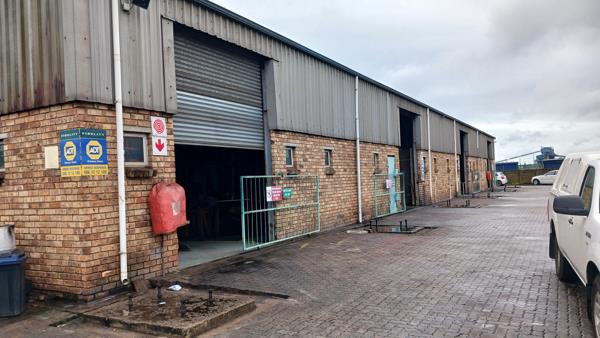 2 200  m² Industrial space