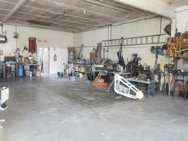 248  m² Commercial space