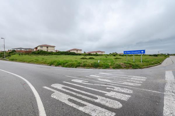 8 648 m² Land