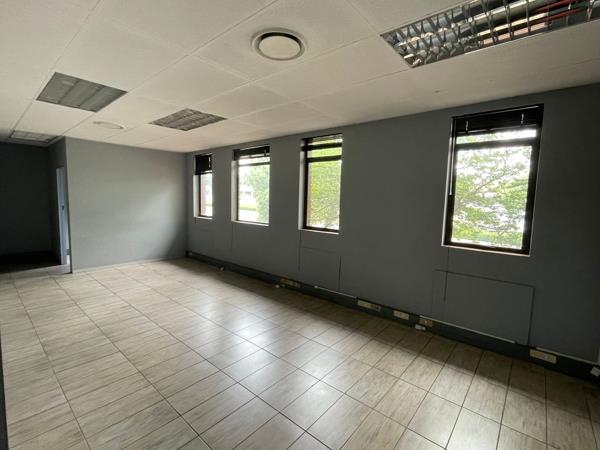 132  m² Commercial space