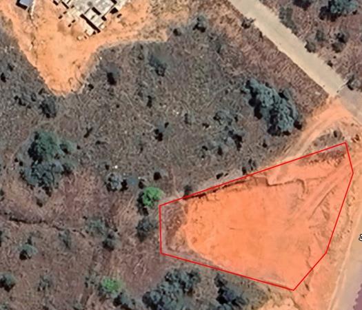 1 220 m² Land