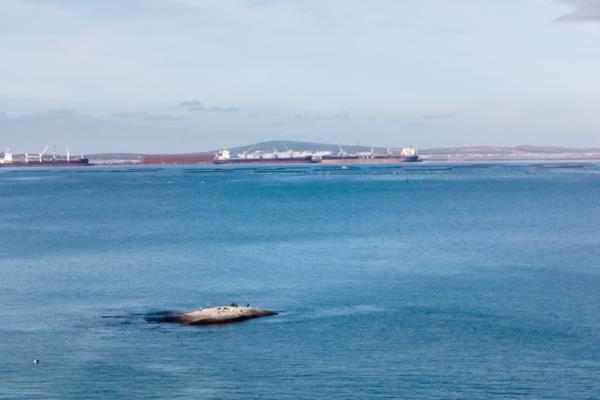 2 253 m² Land