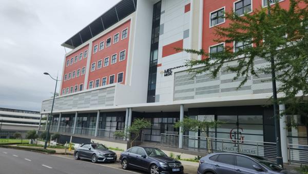 125  m² Commercial space