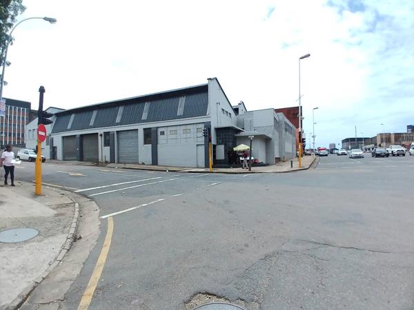 2 000  m² Industrial space