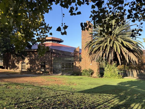 1 099  m² Commercial space