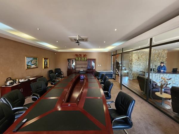 650  m² Commercial space