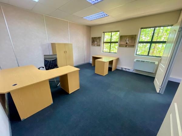 100  m² Commercial space