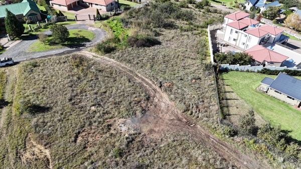 1 475 m² Land