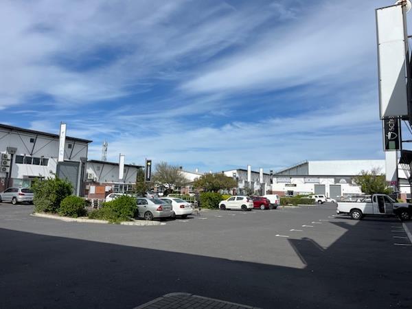 474  m² Office Space